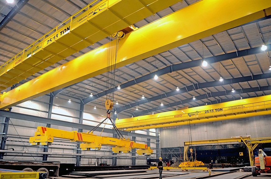 overhead-crane-factory-environment-1